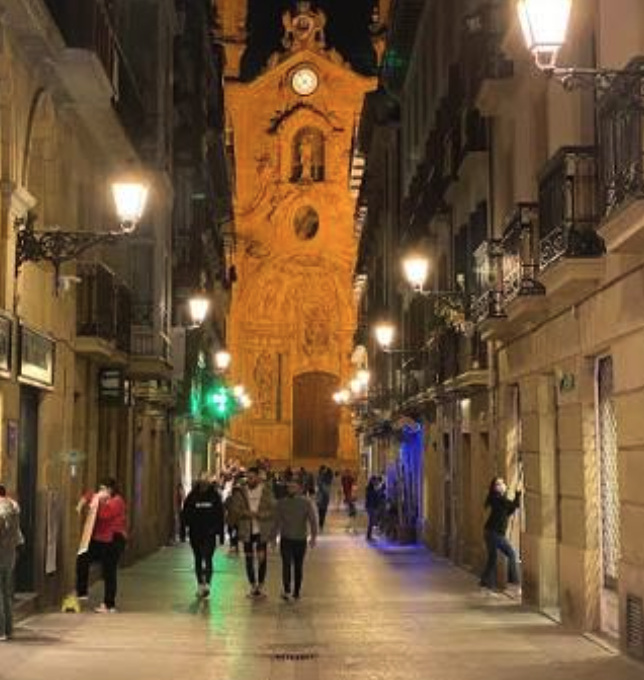 Calles de la Parte Vieja de San Sebastián de noche